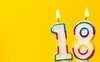 Auguri per i 18 anni: le migliori frasi da scrivere sul biglietto
