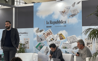 Lezioni di giornalismo tra disinformazione, notizie e social a Più Libri Più Liberi