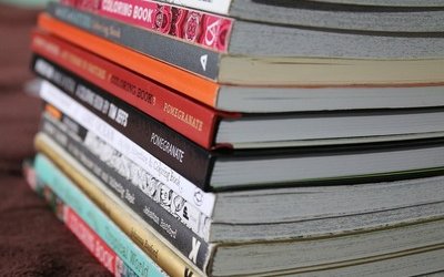 Book Delivery a Milano: ecco come funziona l'esperimento di Feltrinelli e Glovo