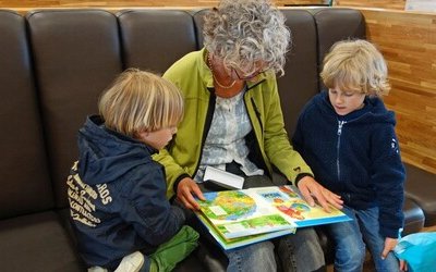 Festa dei nonni: i libri da regalare