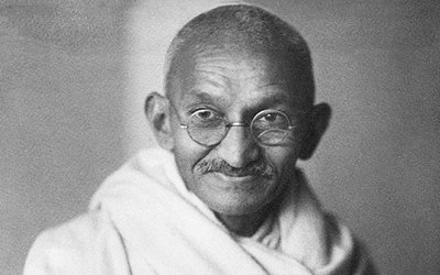 Mahatma Gandhi: le frasi più belle e gli aforismi più celebri