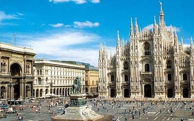 Quel che resta della “Milano da bere” nei romanzi di Alessandro Robecchi e Gianni Simoni