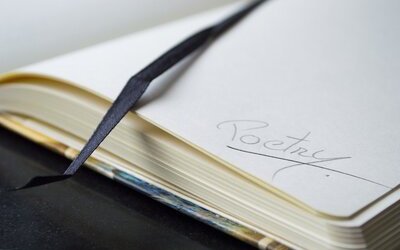 Giornata Mondiale della Poesia: le più belle poesie e frasi sulla Poesia