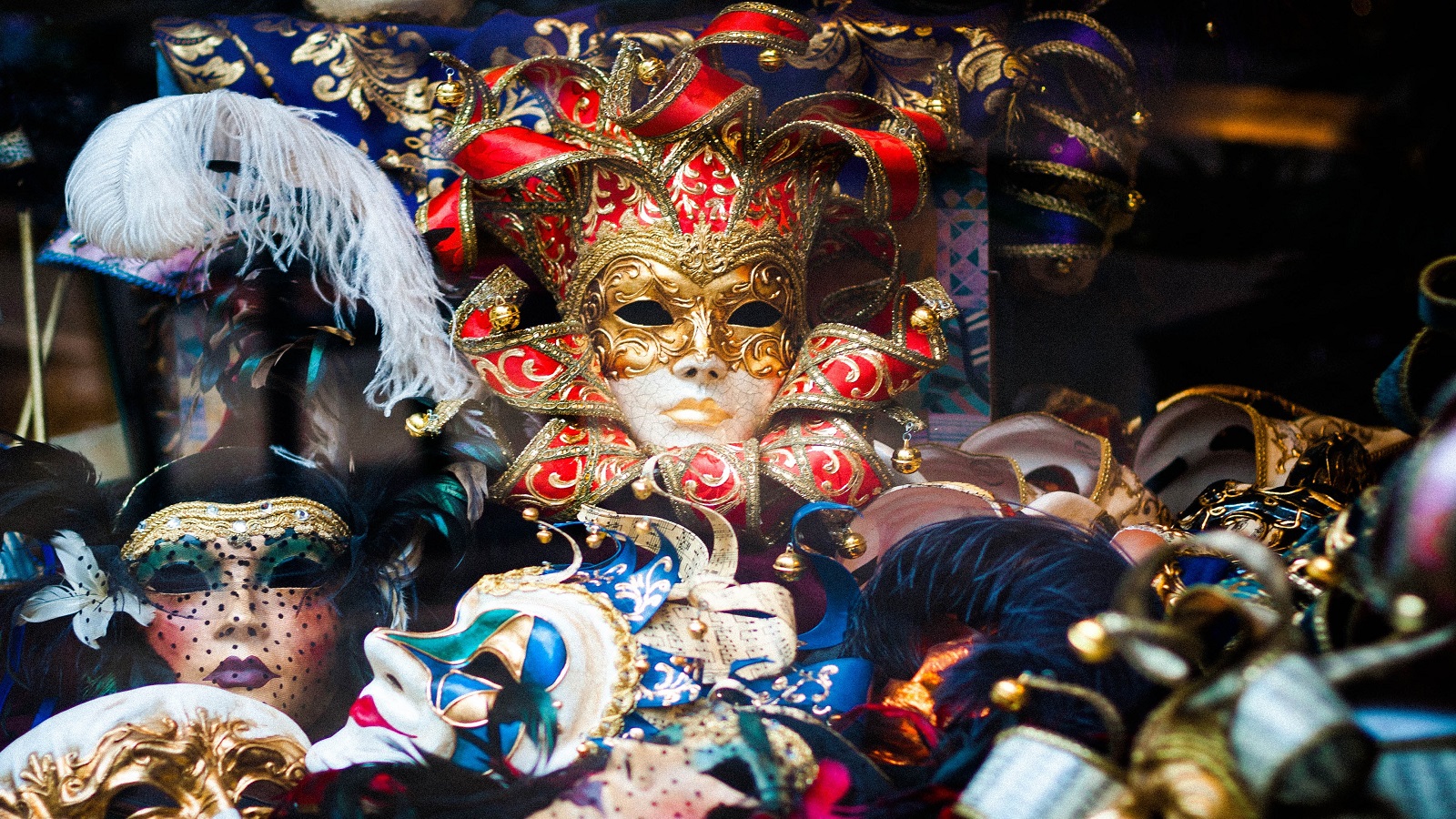 Carnevale 2020: 5 feste a tema per studenti 
