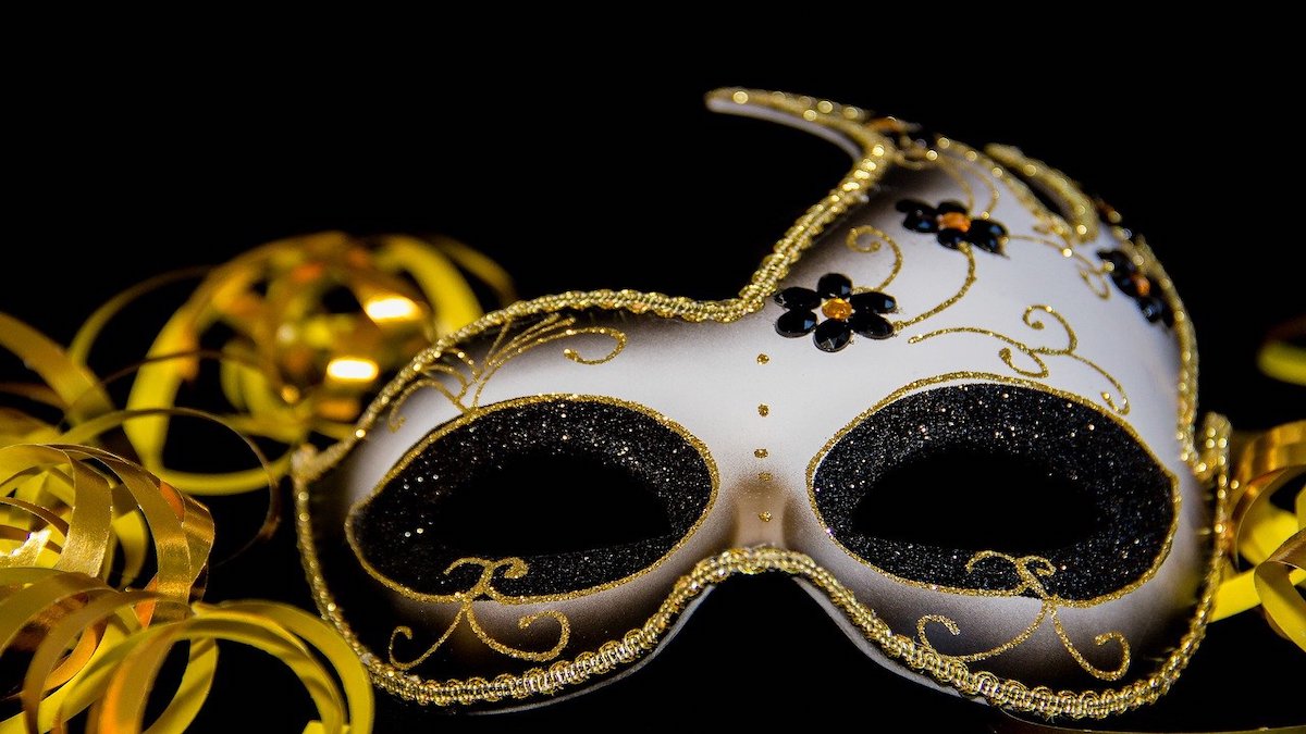 “La maschera” di Trilussa: testo, parafrasi e significato della poesia