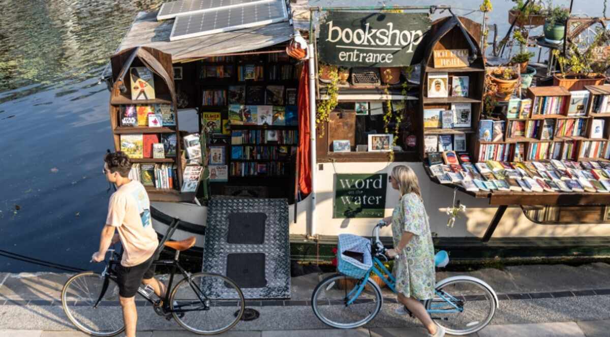 Word on the water, la libreria galleggiante di Londra: ecco dove si trova