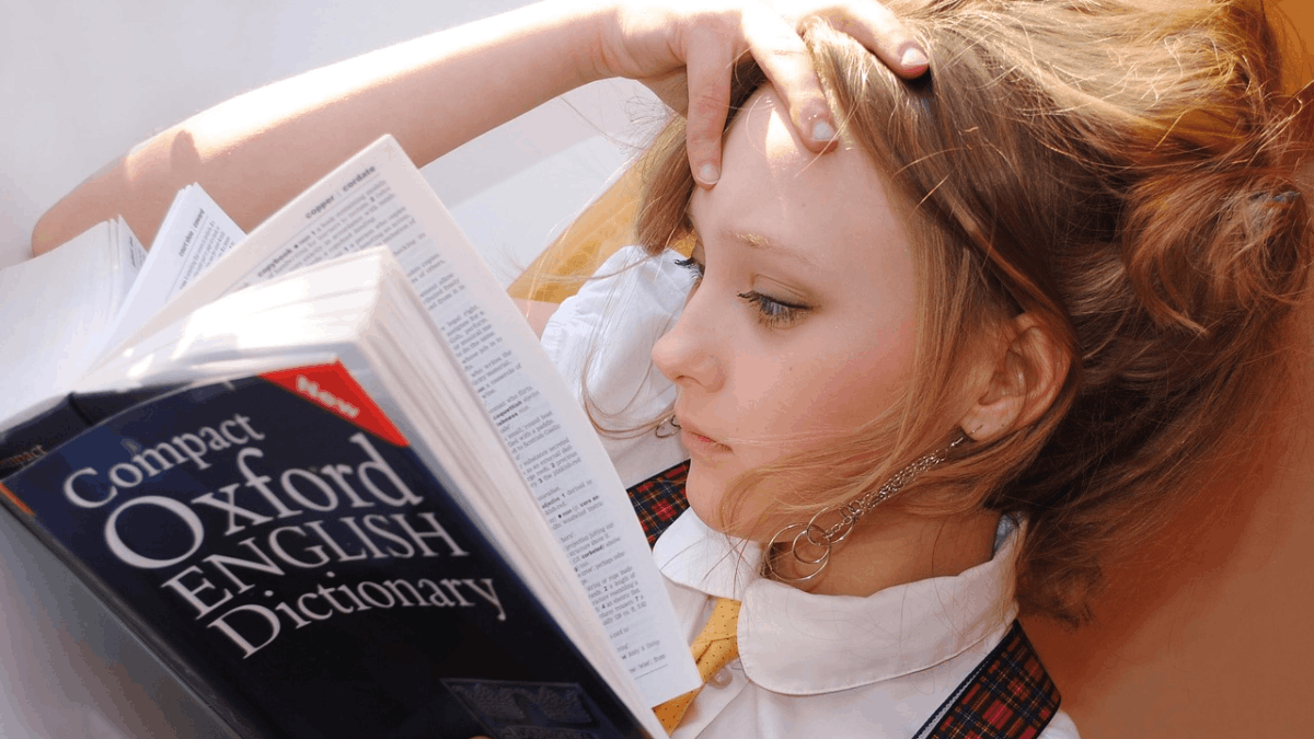 Leggere tra due mondi: la lettura nell'esperienza del bilingue
