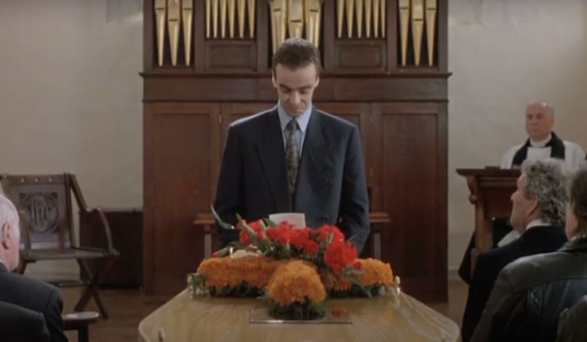 “Funeral Blues”, la poesia di Auden citata nel film “Quattro matrimoni e un funerale”