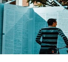 #ParoleDaSalvare con Zanichelli: arrivano i vocabolari giganti nelle piazze italiane
