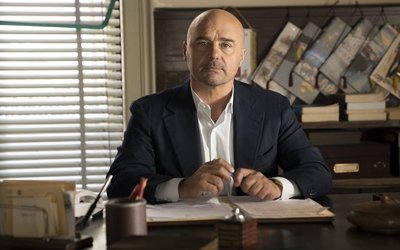 Il commissario Montalbano questa sera in tv: trama e trailer di Salvo amato, Livia mia