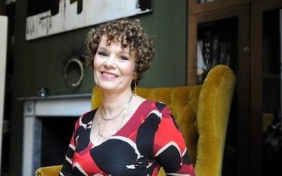 Arriva in libreria, oggi 5 maggio, “Il profumo delle foglie di tè” di Dinah Jefferies