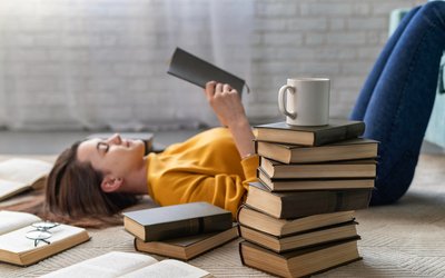 8 marzo: le donne leggono di più, ma pubblicano meno