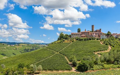 Viaggio nella Langa con Cesare Pavese, l'itinerario de “La luna e i falò”