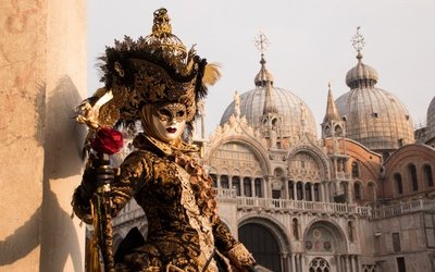 Frasi carnevale: le migliori da inviare per auguri e scherzi su WhatsApp