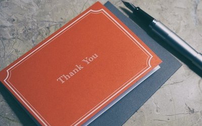 Frasi di auguri per la pensione: i migliori pensieri per il biglietto