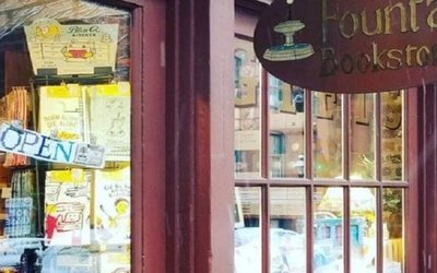 No foto ai libri se poi li acquistate su Amazon. La protesta di una libreria indipendente