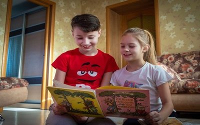 Report libri per bambini e ragazzi: più libri venduti, ma meno piccoli lettori