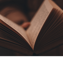 Cinque poeti italiani contemporanei da leggere e riscoprire