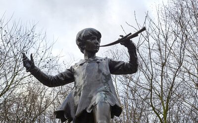 Peter Pan: la vera storia dietro il personaggio del libro di James Matthew Barrie