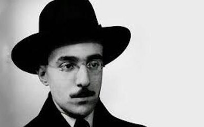 Fernando Pessoa: vita e opere del poeta dell'inquietudine