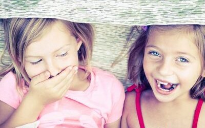 10 barzellette per bambini per ridere con mamma e papà