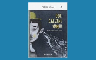 Due calzini blu