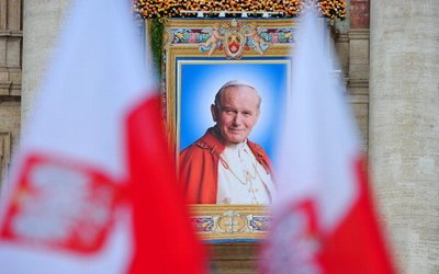 Canonizzazione di Papa Giovanni Paolo II: un libro da leggere e una mostra a Roma