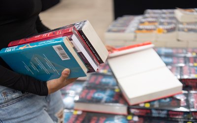 Editoria, dati AIE: preoccupazione per il caro carta