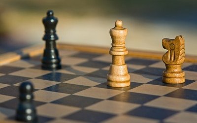 En passant: significato, pronuncia e quando si usa
