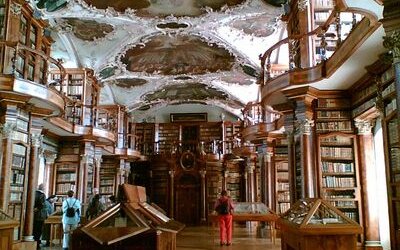 La Biblioteca di San Gallo che ispirò “Il nome della rosa” di Umberto Eco 