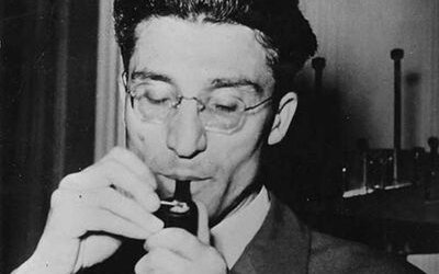 “Ascolteremo nella calma stanca” di Cesare Pavese: la poesia sull'amore disperato verso tutte le cose