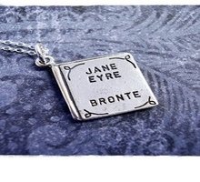 Le più belle idee regalo per chi ama le sorelle Brontë