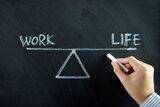 Vivere per lavorare o lavorare per vivere? La concezione del lavoro per Esiodo