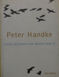 Lucia nel bosco con quelle cose lì